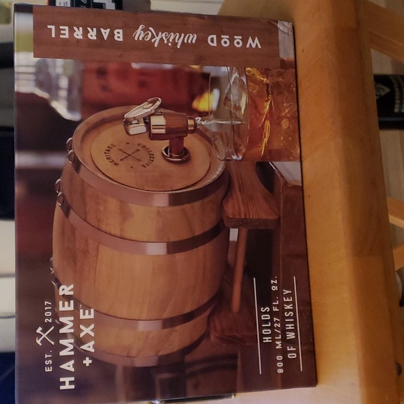 Hammer and Axe Whiskey Barrel Dispenser - Picture 1 of 3